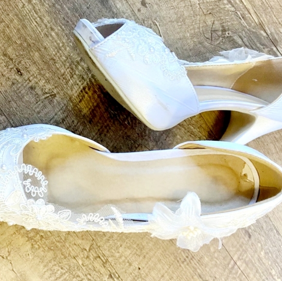 Wedding Shoes - Picture 2 of 3